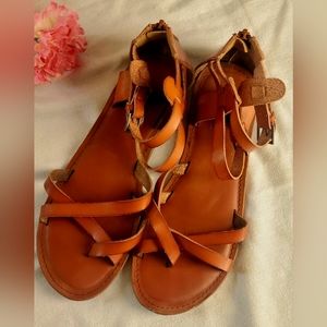 American Eagle Brown Genuine Leather Sandals, Great condition, size 7